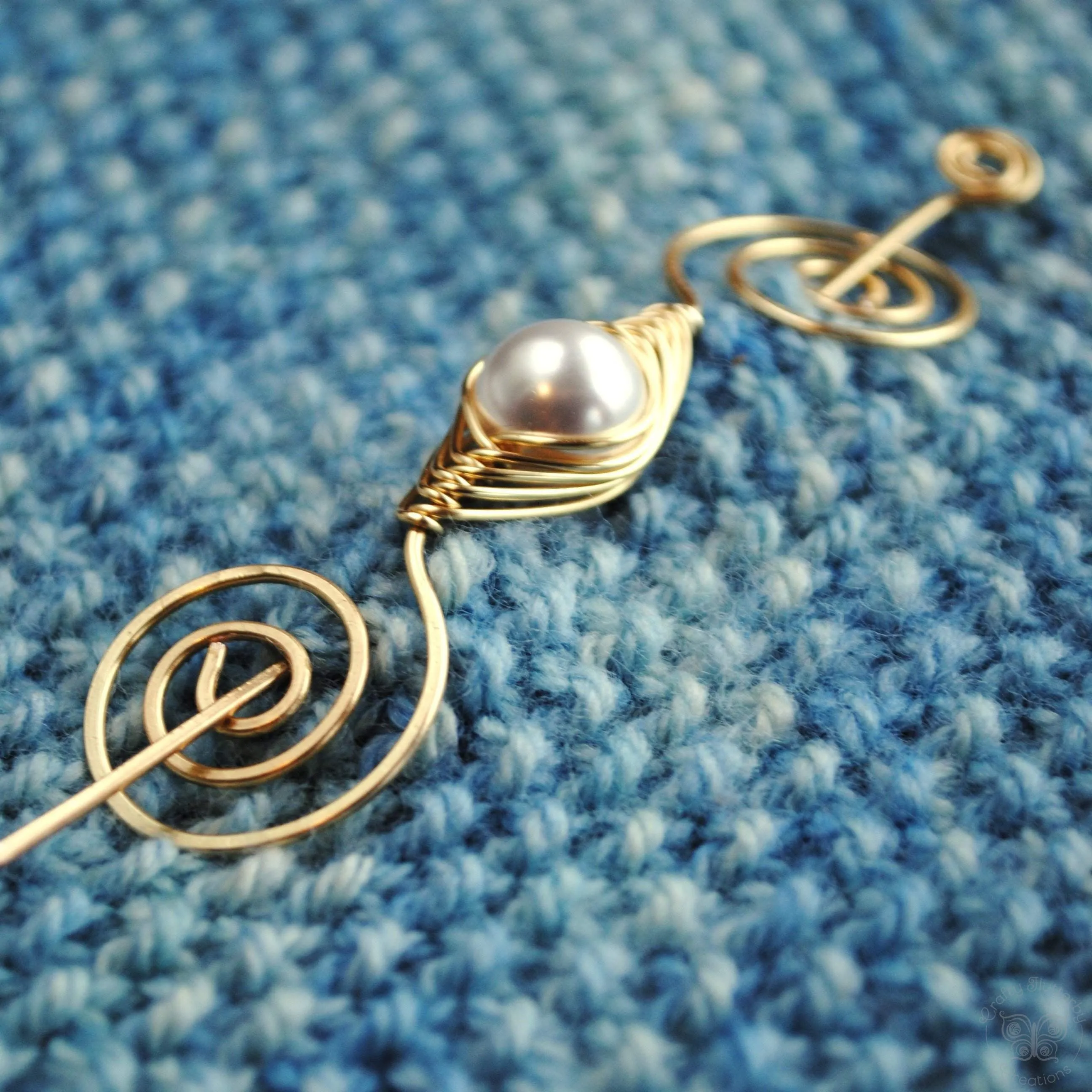 Pearl Shawl Pin - Gold Noteworthy Classic
